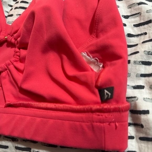 *Gymshark Hot Pink V-Front Sports Bra 6