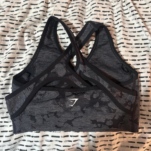 *Gymshark Black Camo Crossback Sports Bra, Size S — Seamless Workout Top