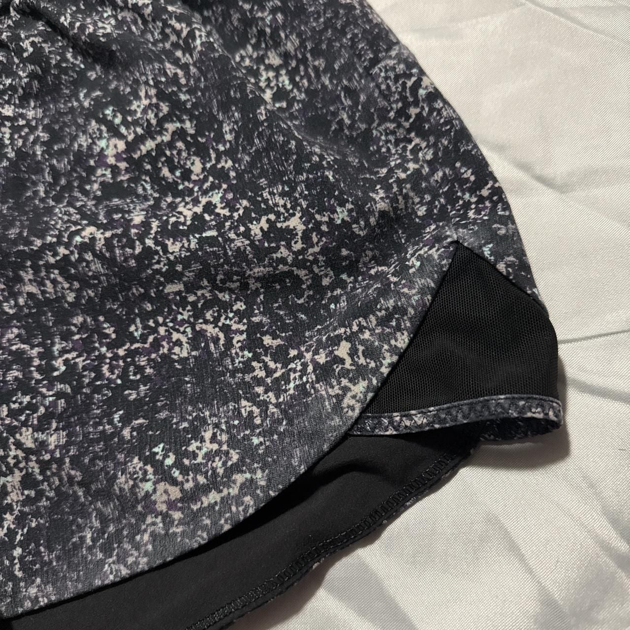 Lululemon Reversible Running Shorts, Black & Grey Splatter, Size M 4