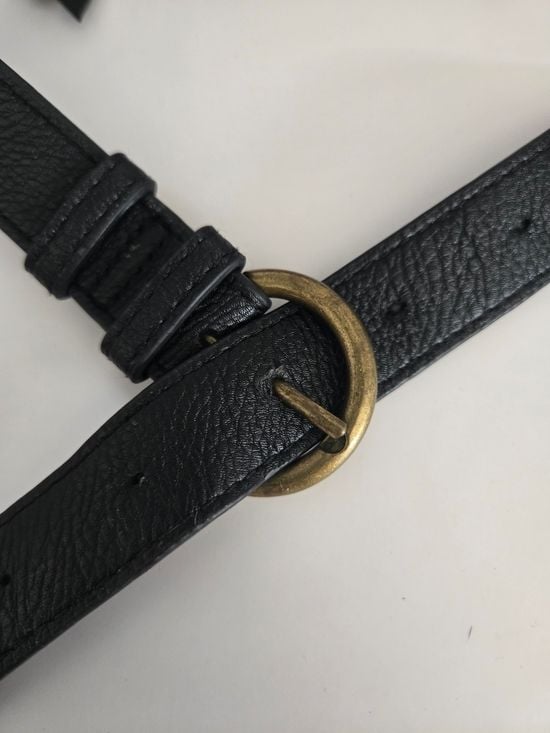 Universal Threads Black Leather Belt Bag - Sleek Hands-Free Crossbody 6