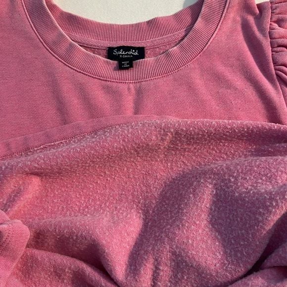 Splendid Pink Mariposa Flounce Pullover XS 💕 pre-loved distressed look EUC 9
