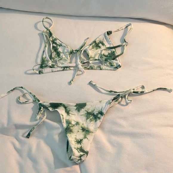 Green Tie-Dye Cheeky String Bikini Set Size Small NWOT never worn adjustable 2
