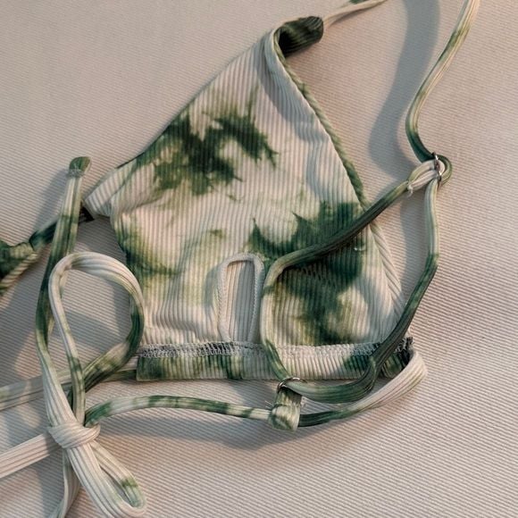 Green Tie-Dye Cheeky String Bikini Set Size Small NWOT never worn adjustable 4