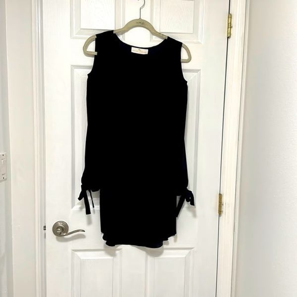 Amanda Uprichard black a-line silk cold shoulder long sleeve dress size P 🖤