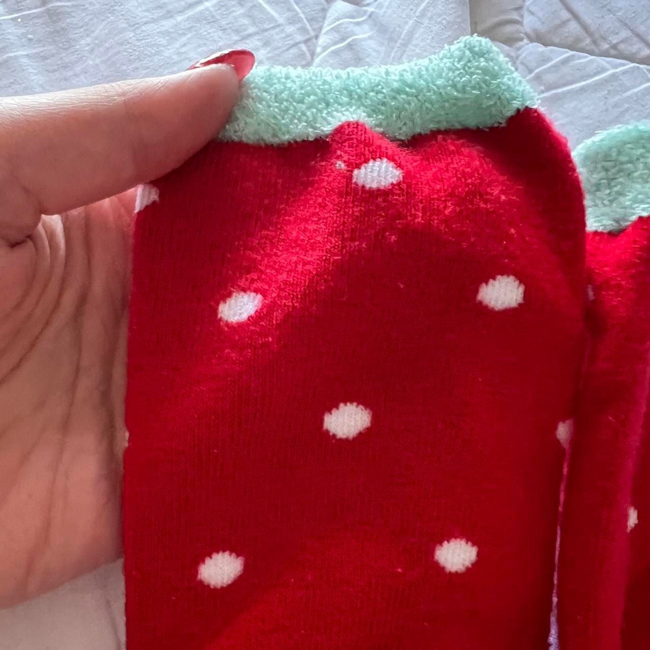 Snuggle Polka Dot Fuzzy Gripper Holiday Socks 4