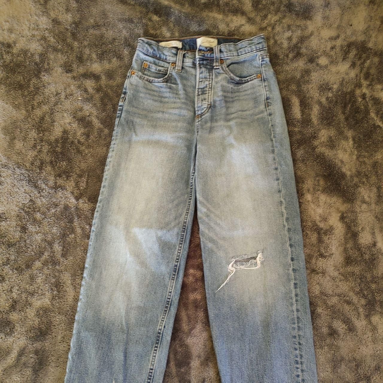 Universal Thread Highest Straight Ankle Distressed Light Wash Jeans 1