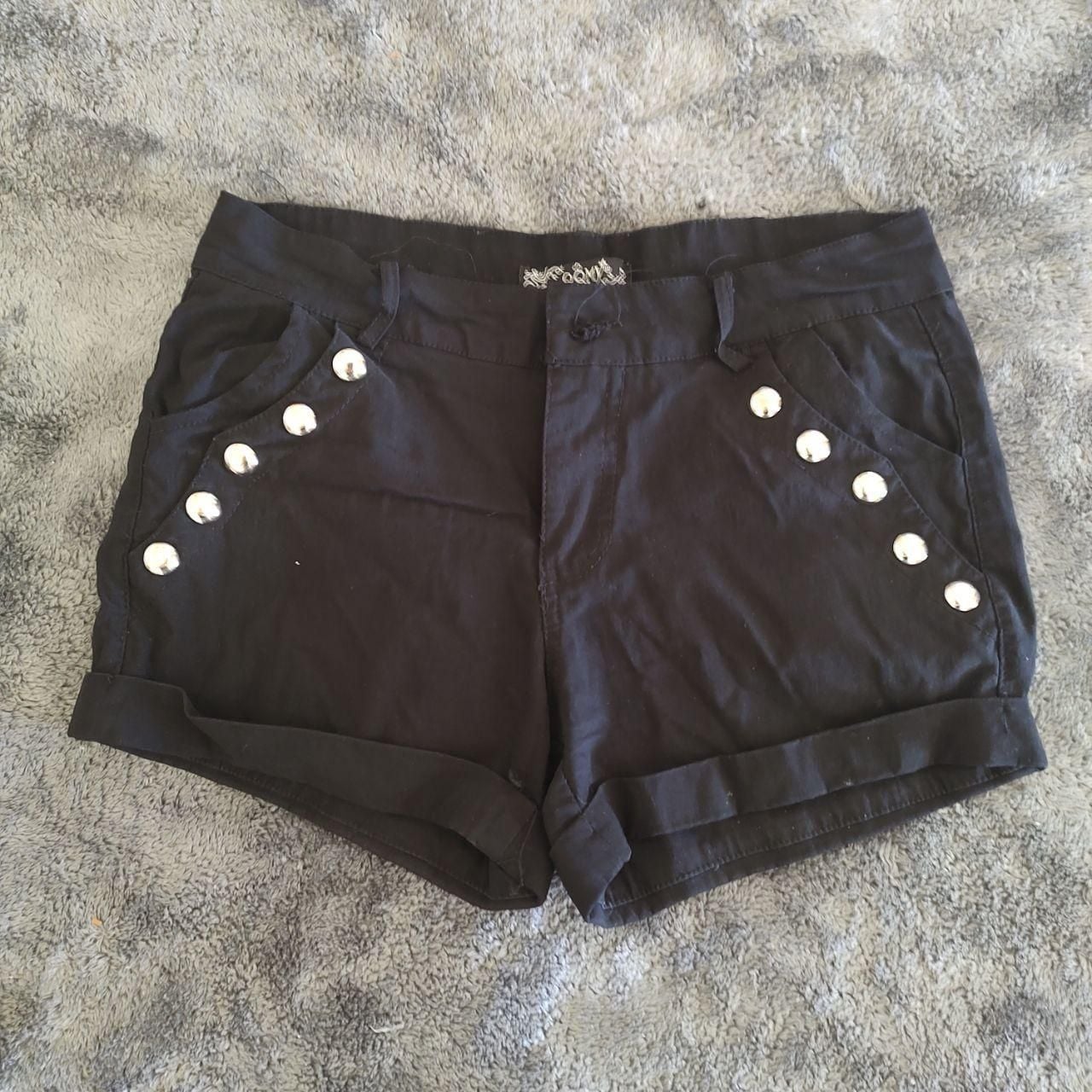 Q&M Black Studded Y2K Punk Rock Shorts 2