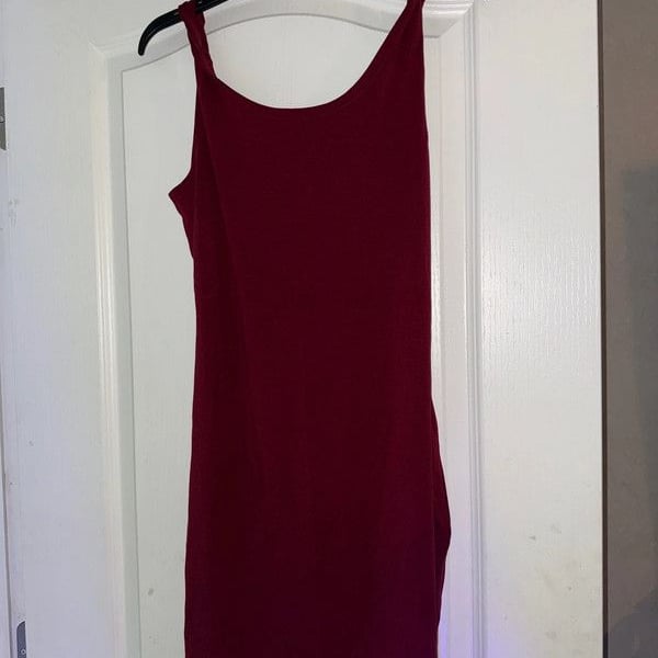 full slip sleeveless nightgown in size XL.