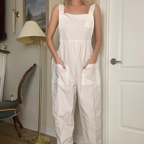 GALA Vintage 80s White Embroidered Bib Overalls Jumpsuit