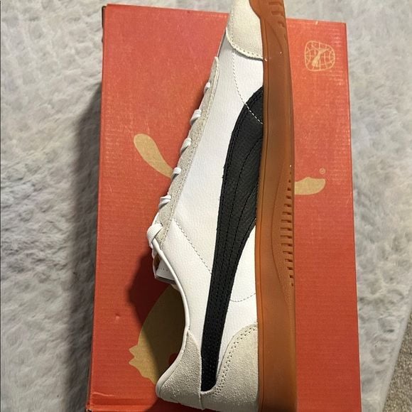 Puma Suede Sneakers in Black and White 6