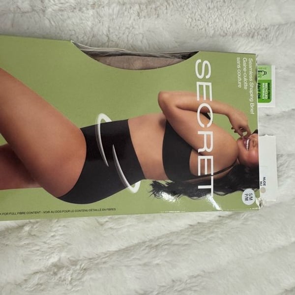 Secret Seamless Shaping Brief in Nude/Light Tan. S/m - p/m- NWT