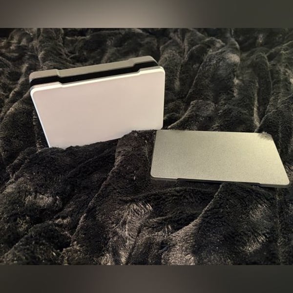 Minimalist Nintendo Switch Gaming Dock in White and Black