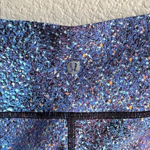 lululemon blue print leggings like new! 3