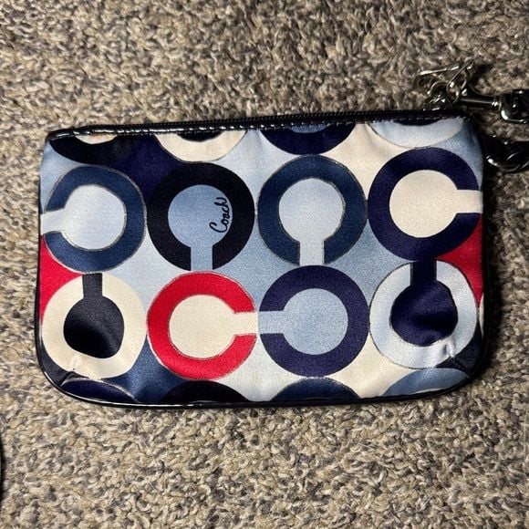 Coach Madison Scarf Print Optic Outline Wristlet 7
