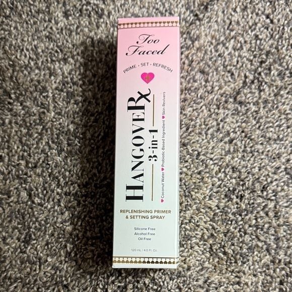 Too Faced Hangover 3-in-1 Replenishing Primer & Setting Spray 1