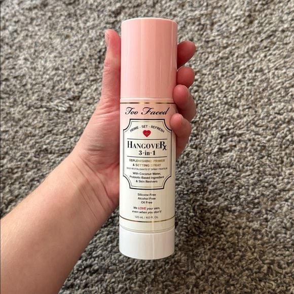 Too Faced Hangover 3-in-1 Replenishing Primer & Setting Spray 3