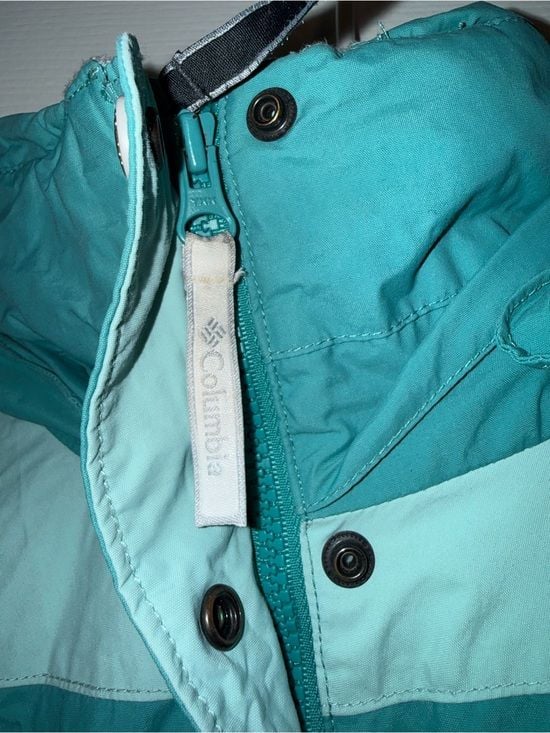 Columbia Women's Teal and Light Teal Ski Jacket 3 in 1 5
