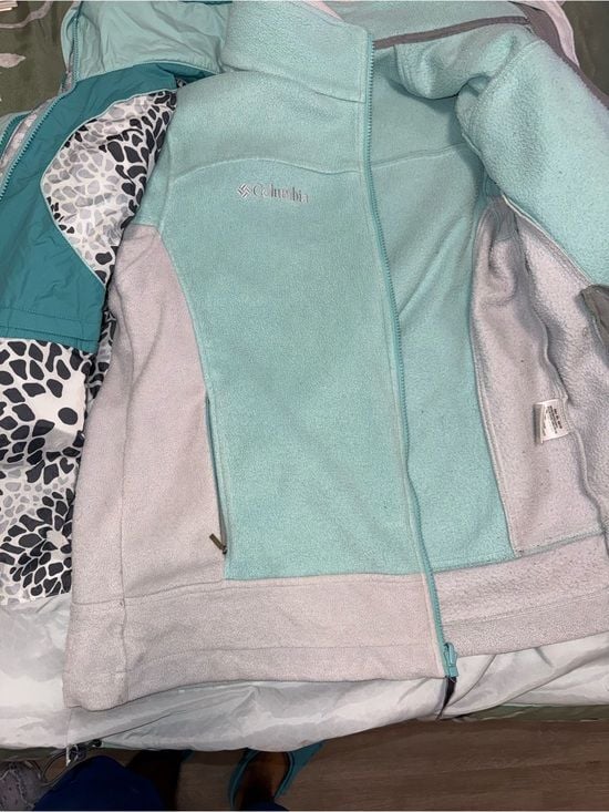 Columbia Women's Teal and Light Teal Ski Jacket 3 in 1 8