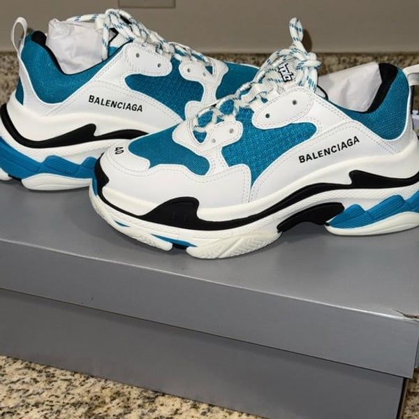 Authentic Balenciaga Chunky Sneakers in White & Teal Blue size E40/mens 7