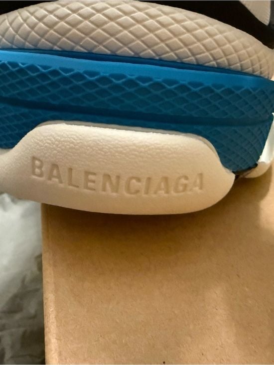 Authentic Balenciaga Chunky Sneakers in White & Teal Blue size E40/mens 7 9