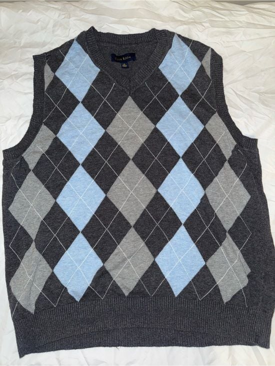 Club Room Charcoal Argyle V-Neck Sweater Vest with Light Blue & Gray Diamonds 2