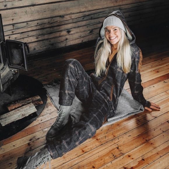 Onepiece Good Chill Jumpsuit Sz M 3