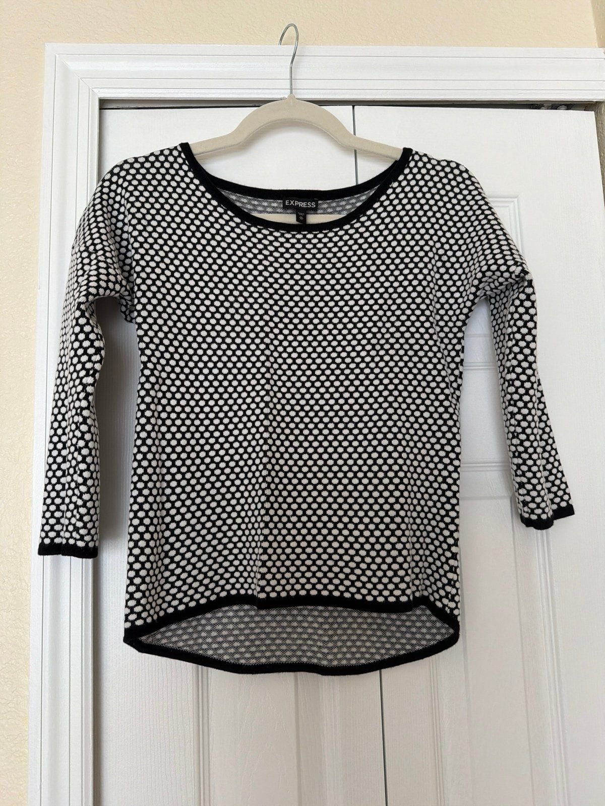 Express black and white nice top 2
