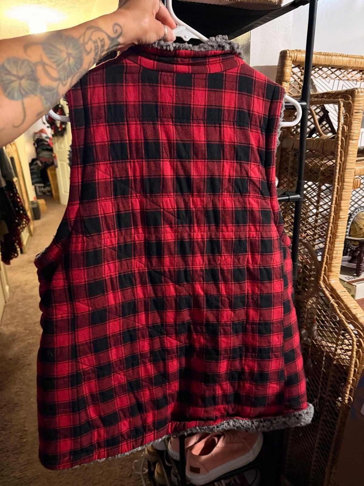 Faux fur plaid vest 3