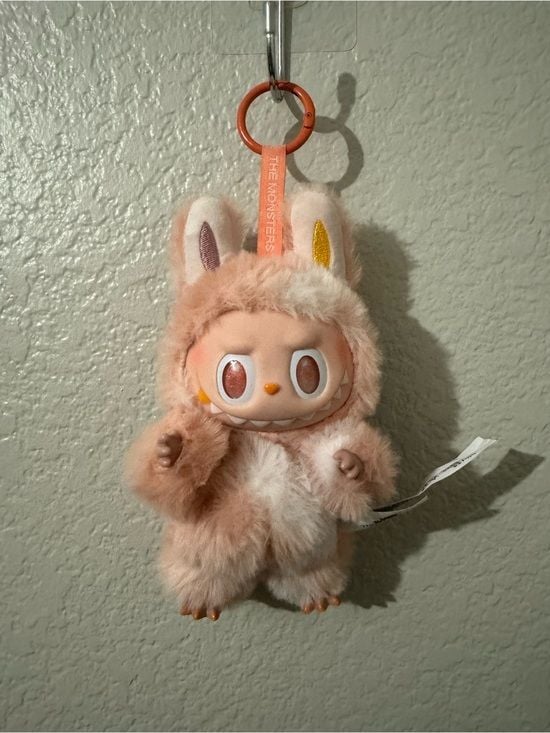 Labubu The Monsters Big Into Energy Series - Happiness Vinyl Plush Keychain 9
