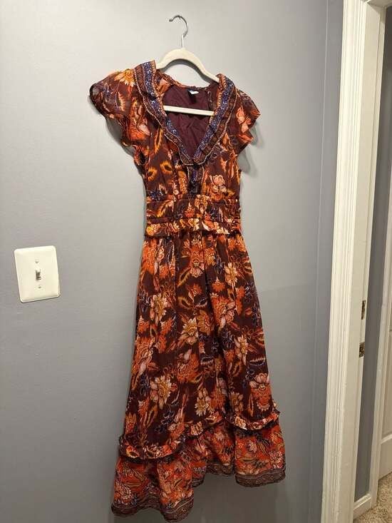 Old Navy Ruffled V-Neck Smocked-Waist Floral Maxi Dress, Size XS 2