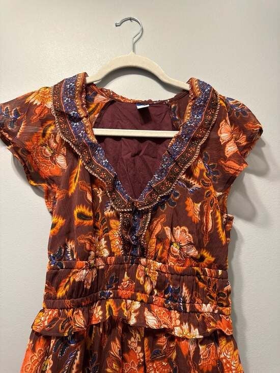 Old Navy Ruffled V-Neck Smocked-Waist Floral Maxi Dress, Size XS 6