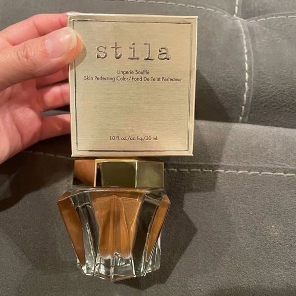 NWT Stila Lingerie Souffle Skin Perfecting Shade 7.0 1 fl oz make up​​​​​​​