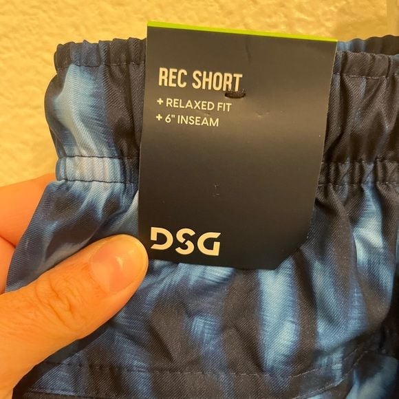 DSG Men’s Blue Tie-Dye Rec Training Shorts – Size XL – NWT 8