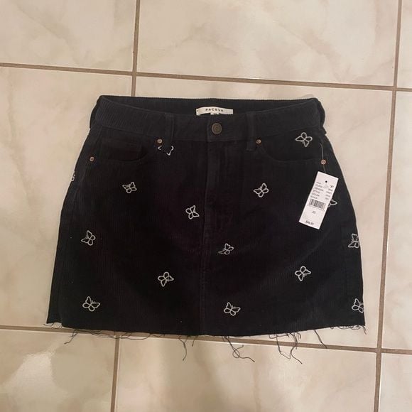 NWT Corduroy cute Y2K mini skirt Navy Blue With Butterfly’s Size 25 8