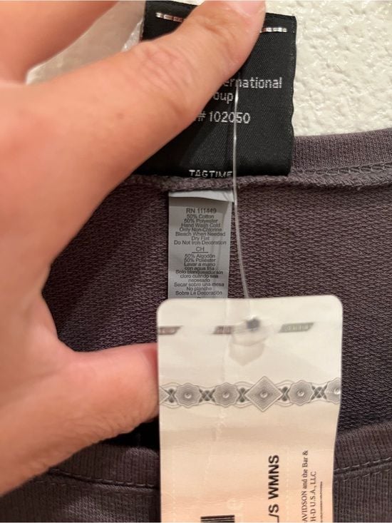 Harley-Davidson Long Sleeve Graphic Top – Size Small – NWT 4