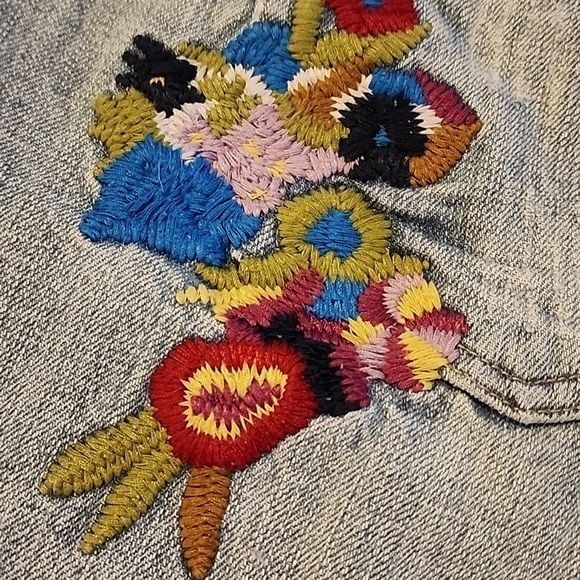 Vertigo Festival Boho Flare Leg Embroidered Floral Light Blue Jeans Y2K Size 6 9