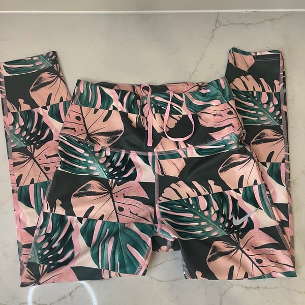 Nike Dri-Fit leggings size xs