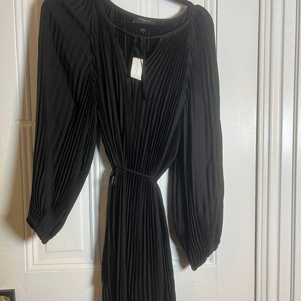Banana Republic Black Pleated Long-Sleeve Dress with Tie Waist