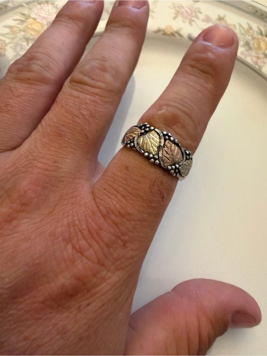 Black hills men’s Two-Tone Leaf Accent - Gold & Rose Gold on Silver 6