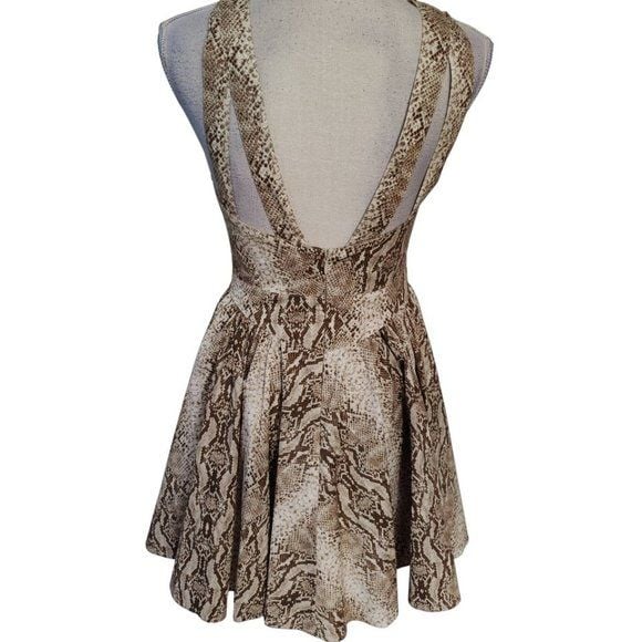 Y2K Snakeskin Halter Mini DressModa I Backless Fit and Flare Dress Size 4 7
