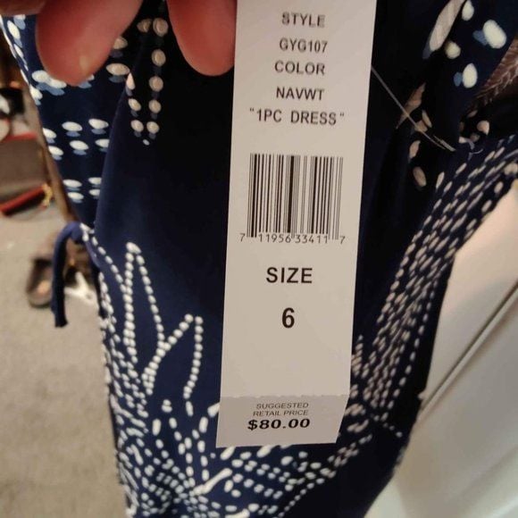 Sleeveless Textured Navy and White  Womens Dress Size 6 NWT 7