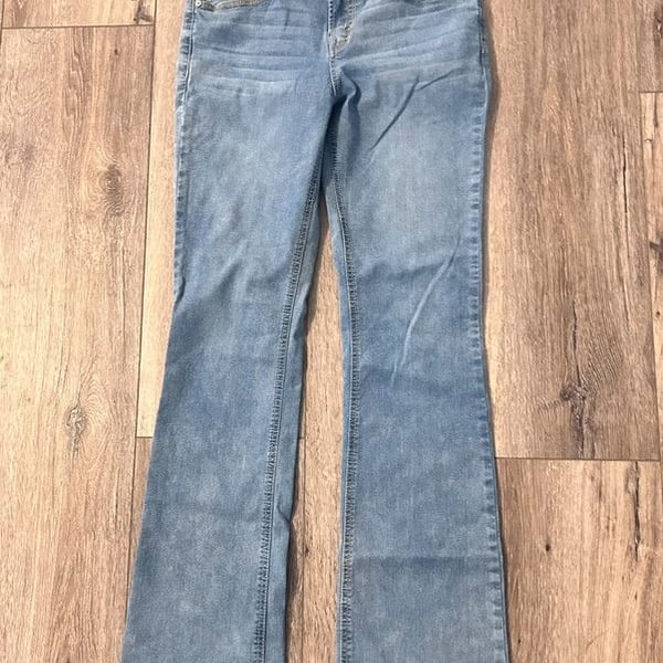 Women’s Wallflower Flare Bottom Jeans