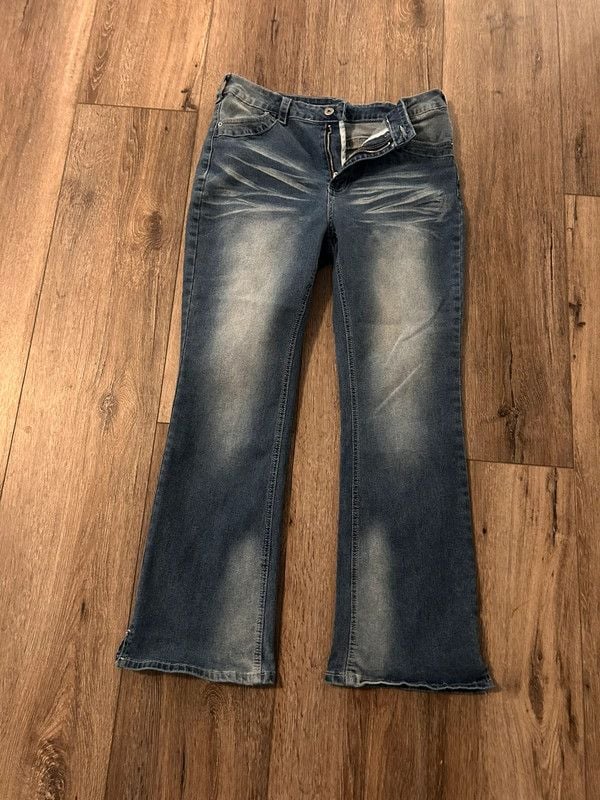 Women’s Distressed Boot Cut Jeans 2