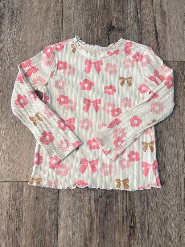 Girls long sleeve lightweight floral accent top 3