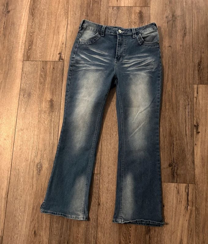 Women’s Distressed Boot Cut Jeans 6