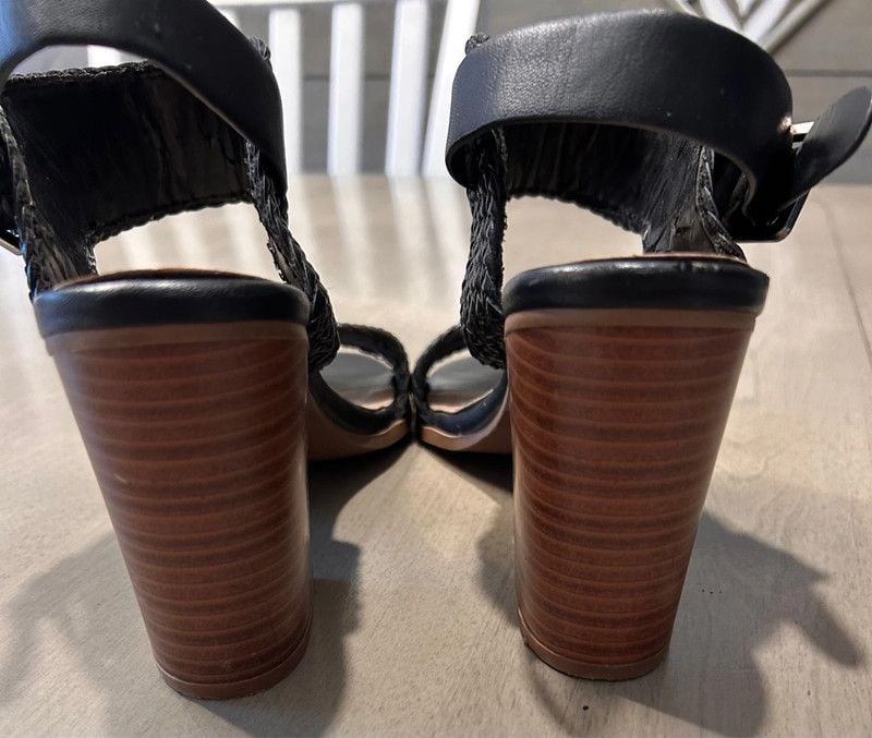 Women’s Soda Brand Open Toed 3 Inch Heel Sandals 9