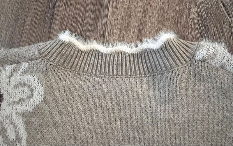 Women’s Long Sleeve Sweater 10