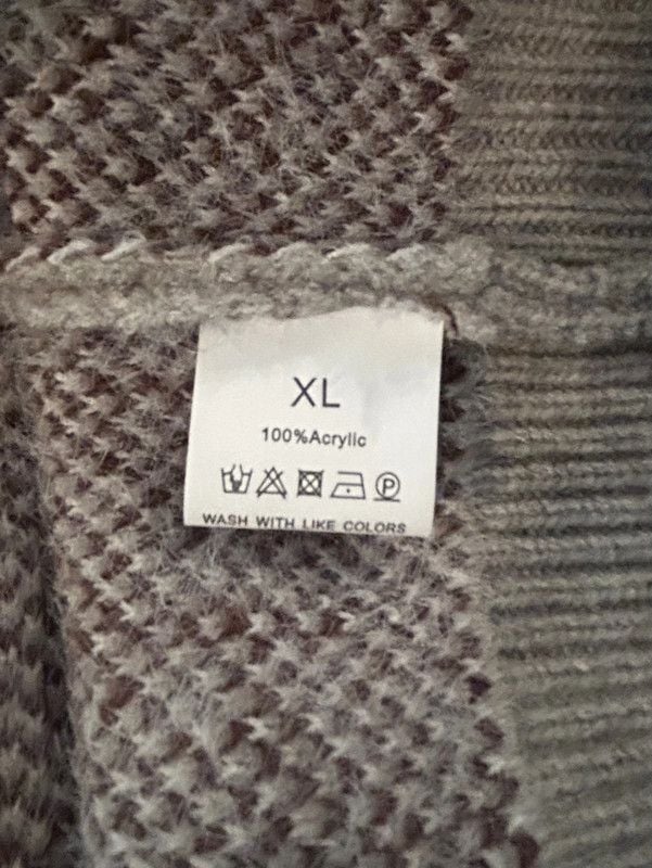 Women’s Long Sleeve Sweater 11