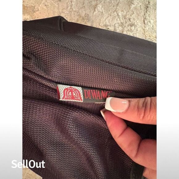 Swissgear Airflow Backpack Black with Laptop Compartment 7