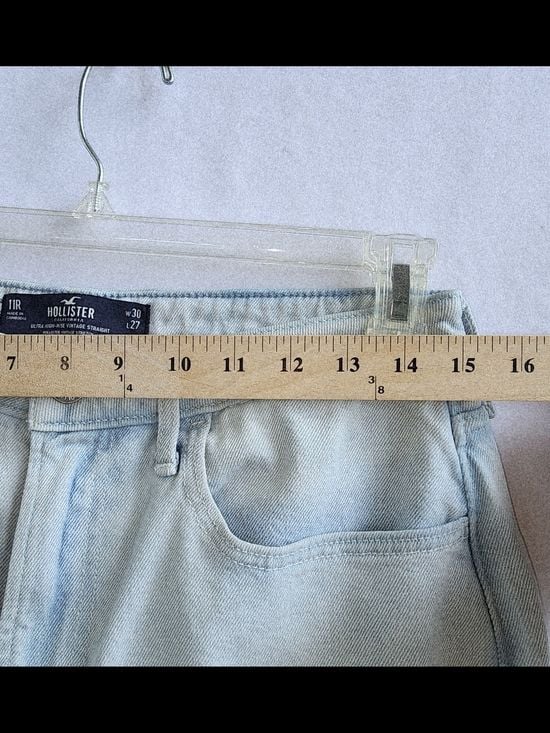 Hollister Light Wash Ultra High-Rise Ombre Straight Jeans 11R W30 L27 8